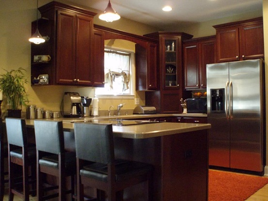 The kitchen work triangle maximizes space in your kitchen floor plan